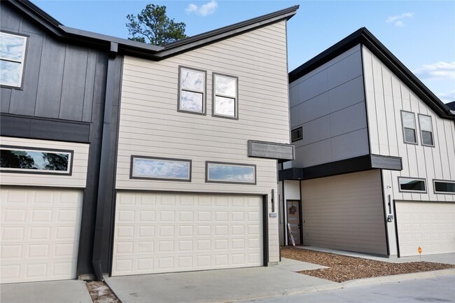 Building Photo - 13838 Bee Flower Ln