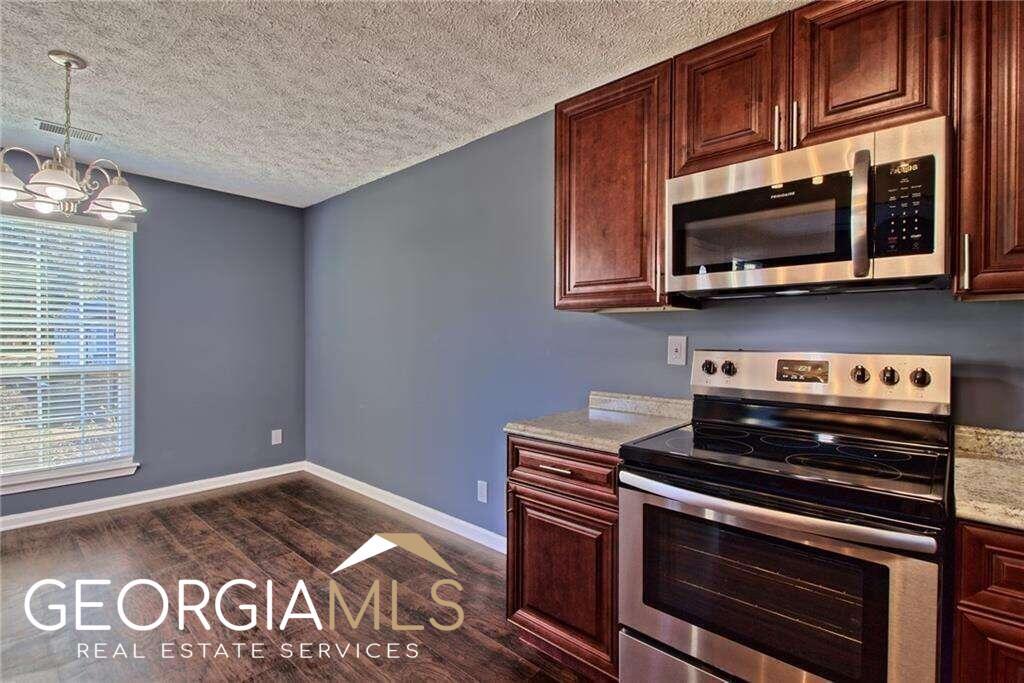 Building Photo - 1026 Wuthering Way
