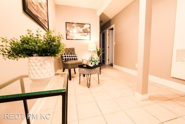 Foto del edificio - 1310 Admiral Blvd