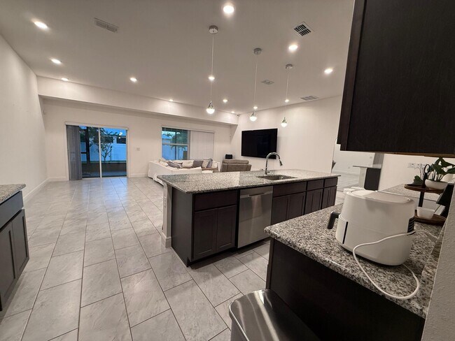 Foto del edificio - 878 SW Haas Ave