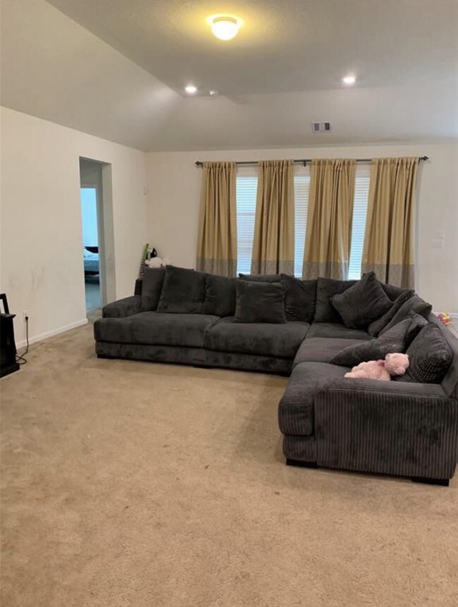 Foto del edificio - 8019 Bunch Grass Ln