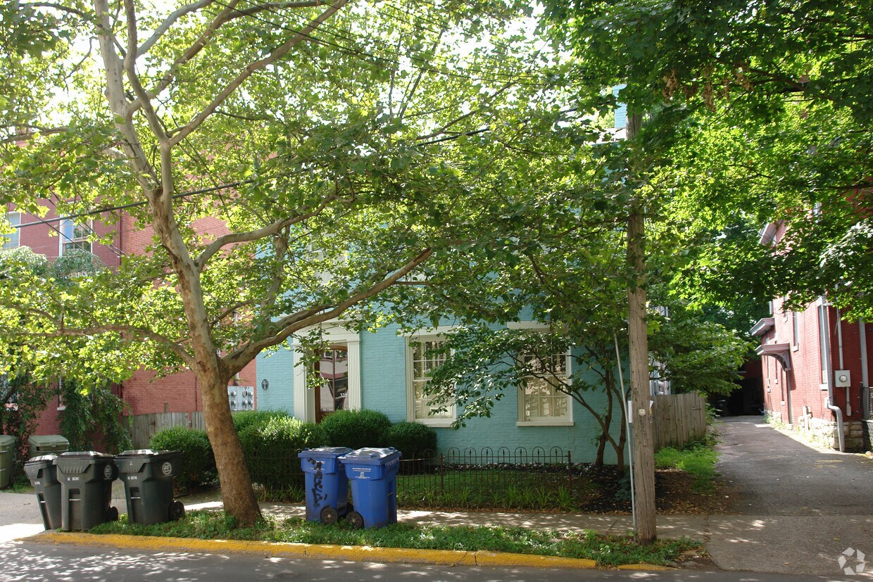 Building Photo - 328 S Upper St