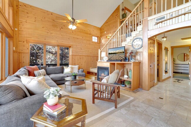 Building Photo - 10019 Kindred Hollow Rd