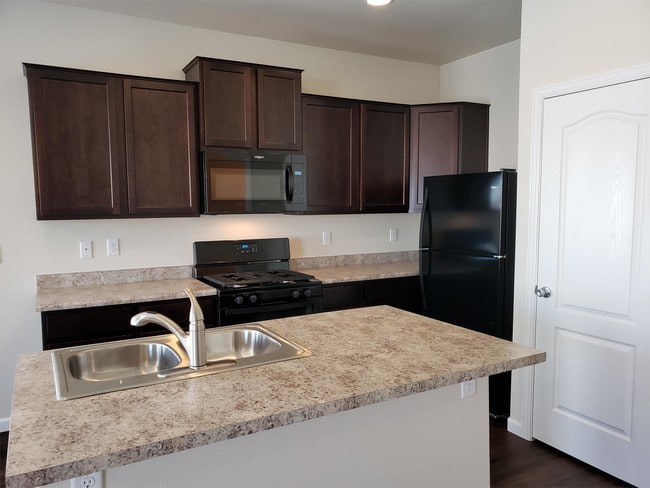 Photo - 1415 Kansas Ave Townhome