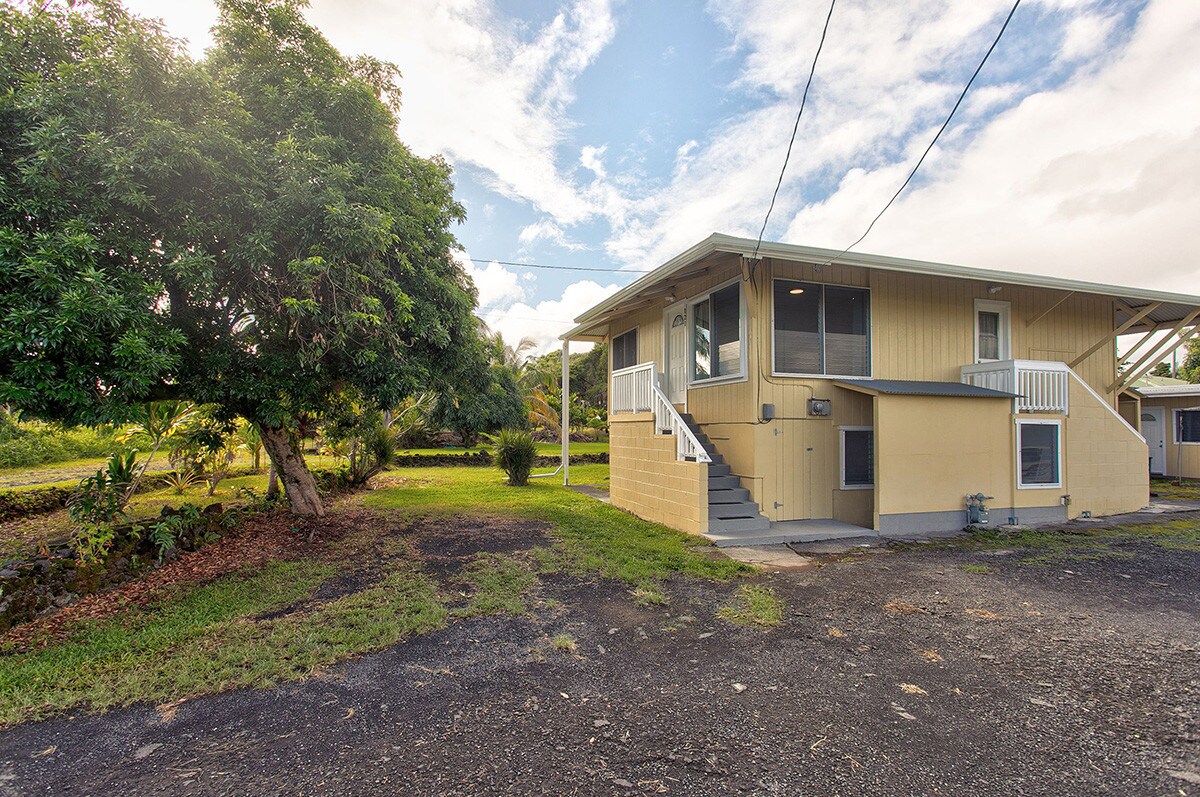 121 W Kahaopea St, Hilo, HI 96720 Townhouse for Rent in Hilo, HI