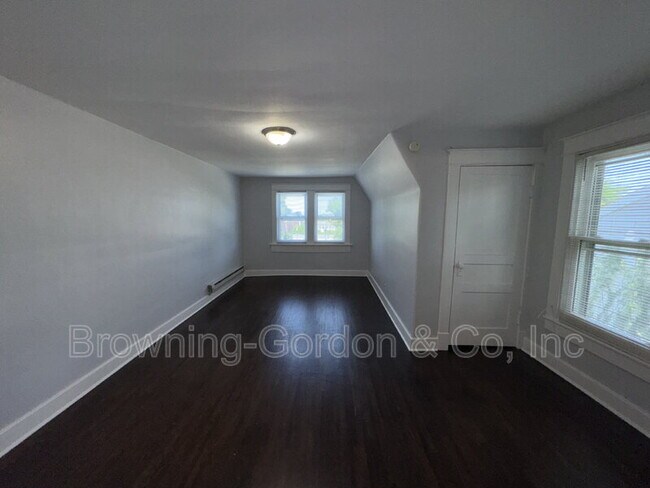 Foto del edificio - 1517 Bernard Ave