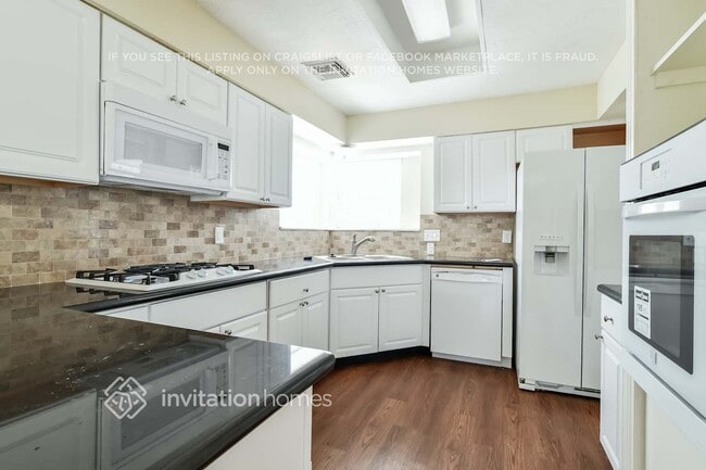 Building Photo - 4311 Saratoga Dr