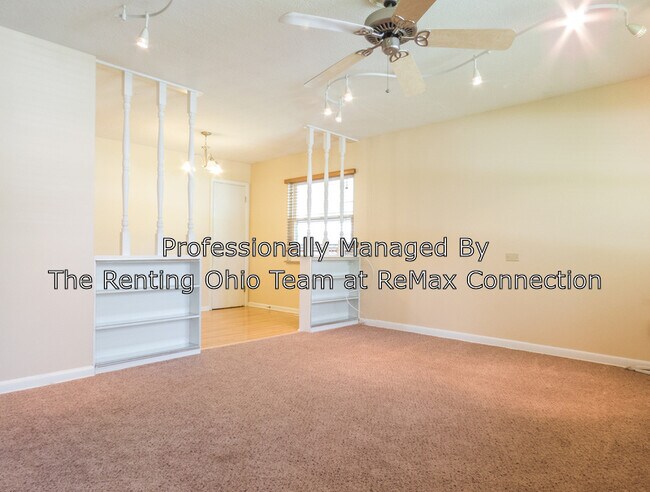 Building Photo - 1170 Nocturne Rd E