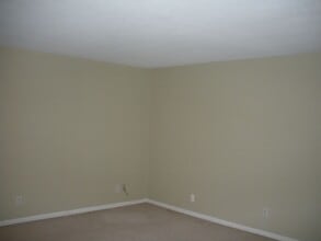 Building Photo - C4 Shepherd Ln