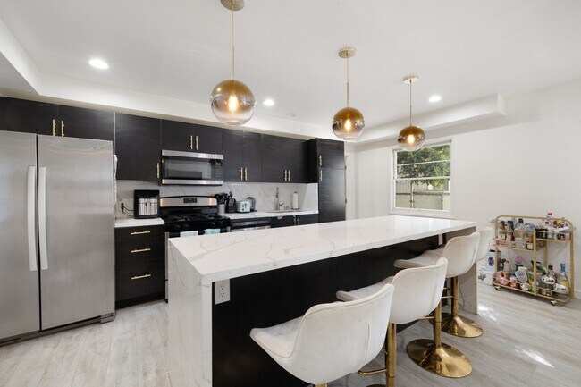 Foto del edificio - 6162 Mary Ln Dr