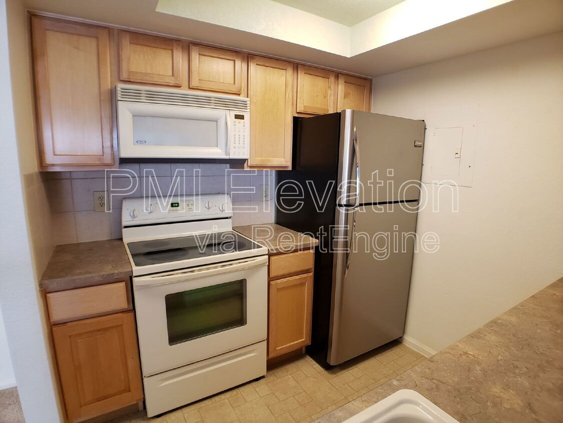 Primary Photo - 9180 E Arbor Cir