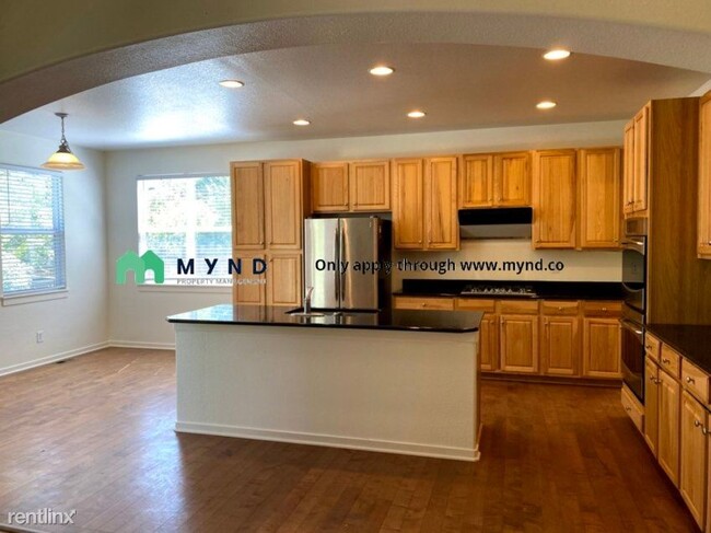 Building Photo - 3 br, 3 bath House - 2566 East 142nd Pl