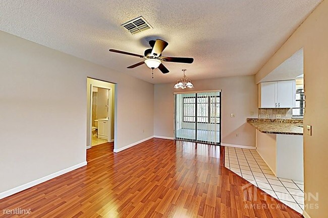 Foto del edificio - 12207 Bluefield St