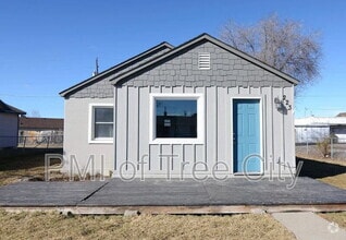 Building Photo - 223 N Venice St