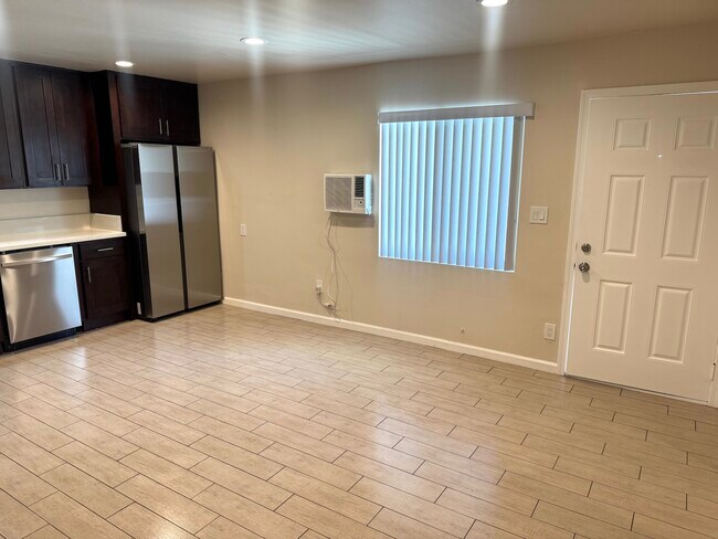 Foto del edificio - 5248 Craner Ave
