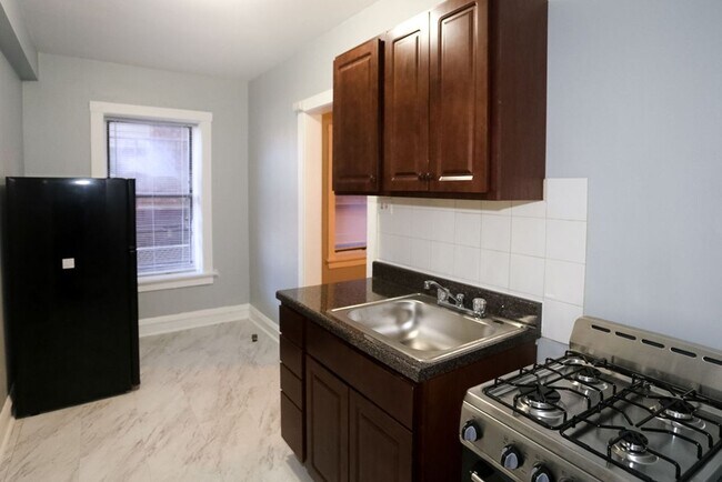 Foto del edificio - 4600 N Beacon St
