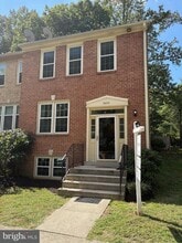 Building Photo - 10520 Pine Haven Terrace