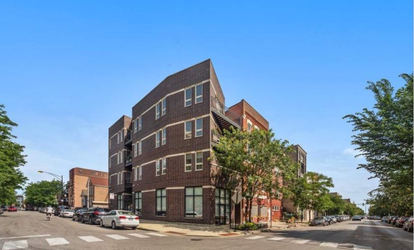 Primary Photo - 1701 S Racine Ave