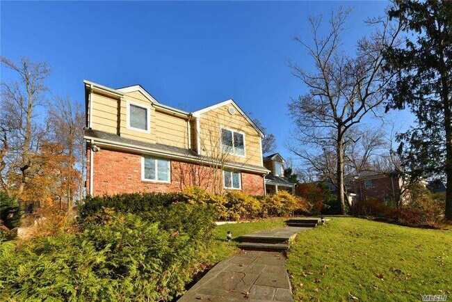Building Photo - 25 Henhawk Rd