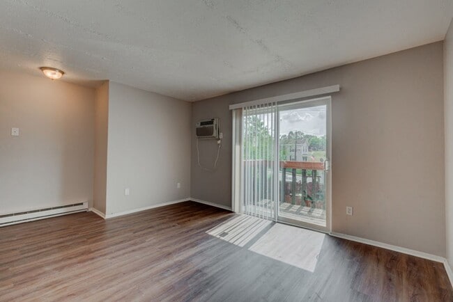 Interior Photo - Miami Ridge Apartments 4