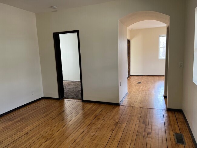 Foto del edificio - 743 N Eddy St