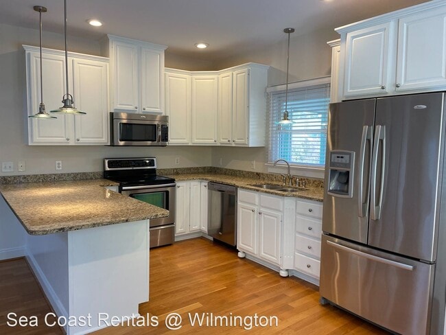 Building Photo - 5 br, 3 bath House - 253 Seawatch Way