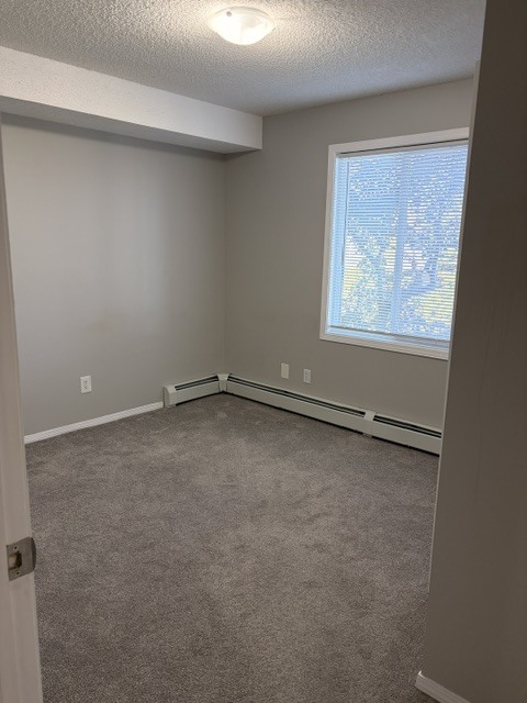 Building Photo - 2371 Eversyde Av SW