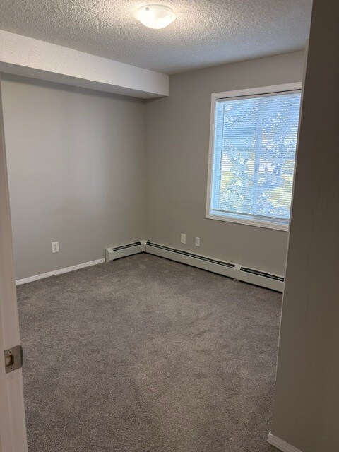 Photo du bâtiment - 2371 Eversyde Av SW