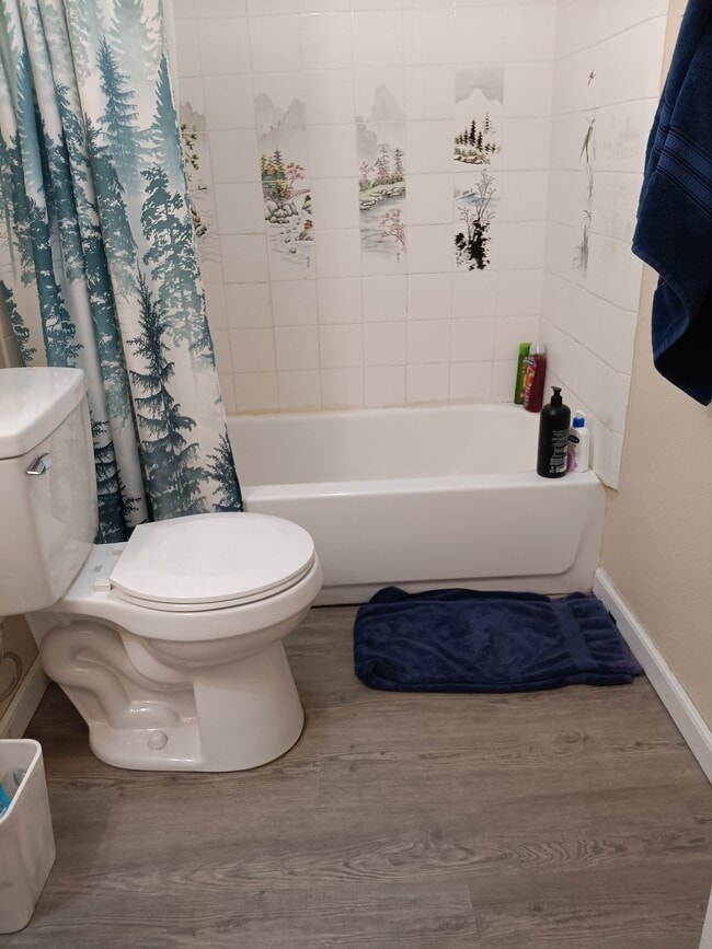 Foto del edificio - 4328 N Maple Dr