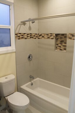 Foto del edificio - 1635 E Imperial Hwy