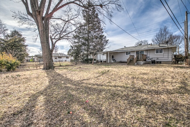 Building Photo - 1700 Patterson Rd