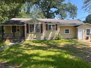 Building Photo - 534 Avalon Rd