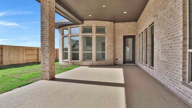 Foto del edificio - 7614 Blue Finch Ln