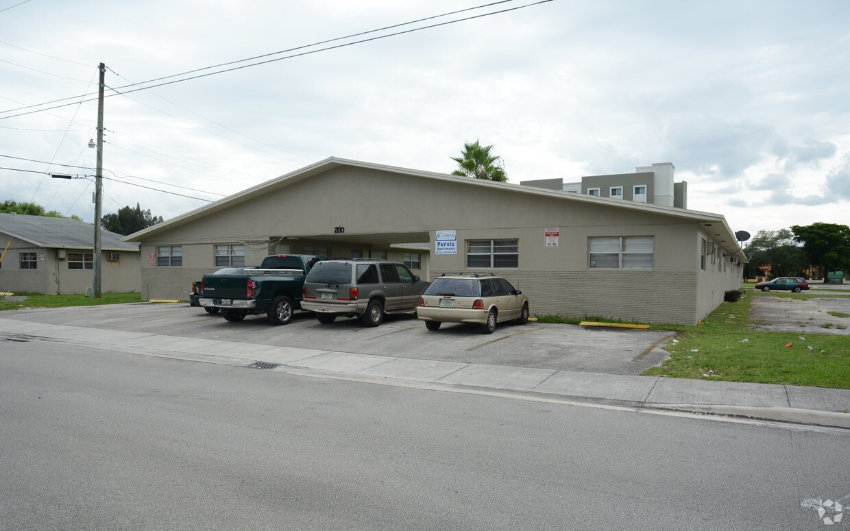 Primary Photo - Perviz Apartments