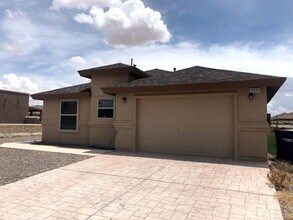 Building Photo - 14636 Rockbridge