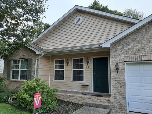 Foto del edificio - 133 Willowleaf Ln
