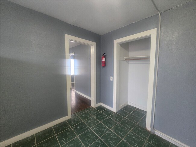 Foto del edificio - 4902 FM1765