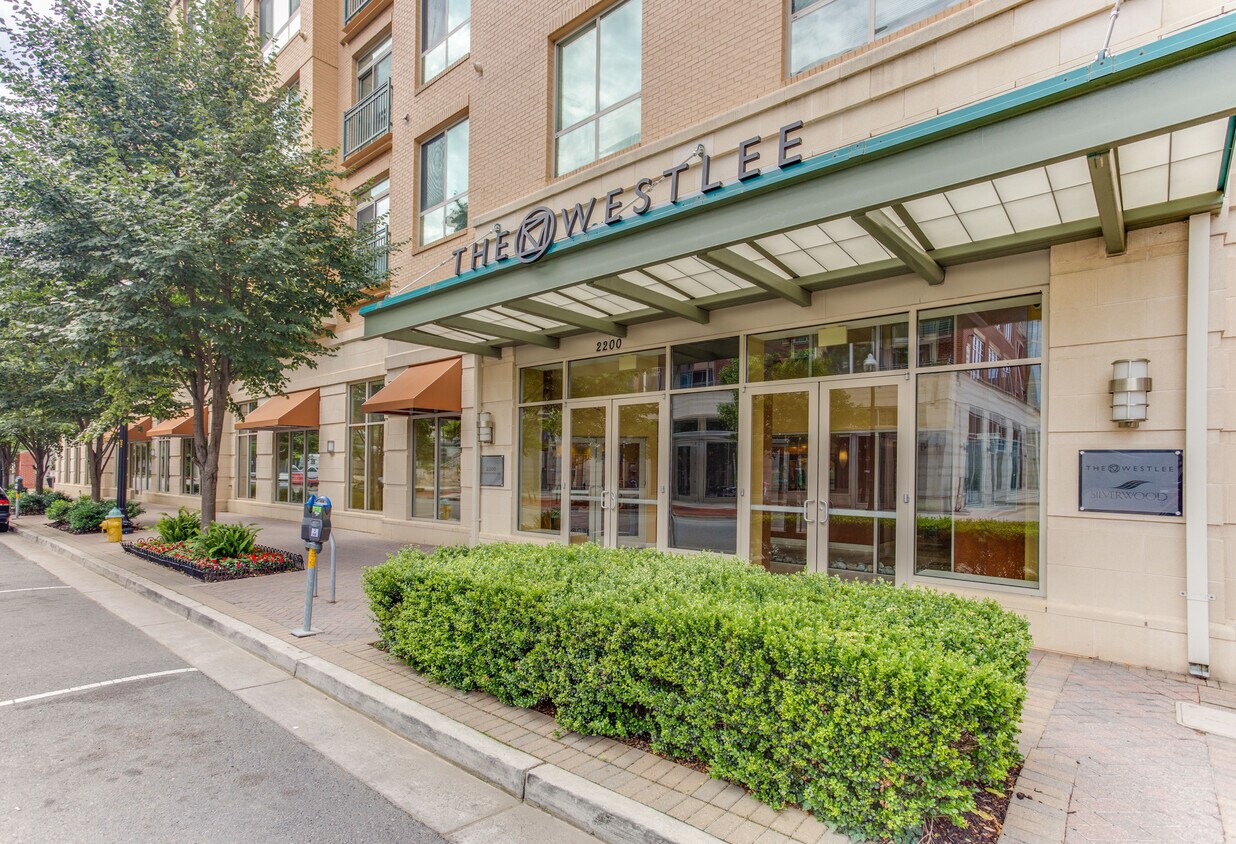 Front entrance - 2200 N Westmoreland St