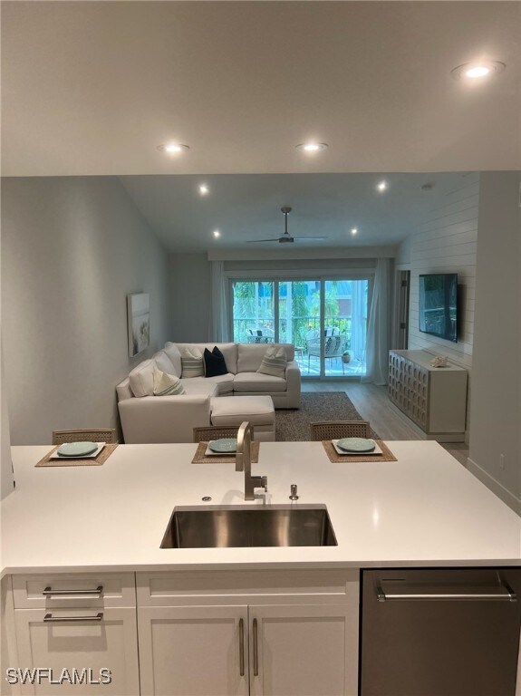 Foto del edificio - 7713 Jewel Ln