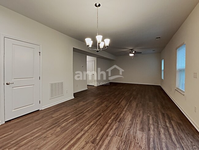 Foto del edificio - 5054 Twin River Dr