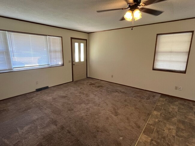 Foto del edificio - 505 E Fir St