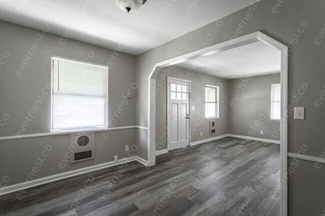 Foto del edificio - 2904 5th Ave