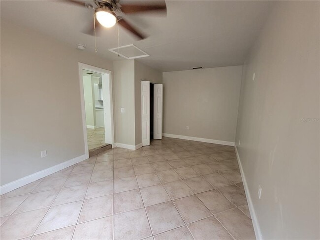 Building Photo - 6961 SE 55th Pl