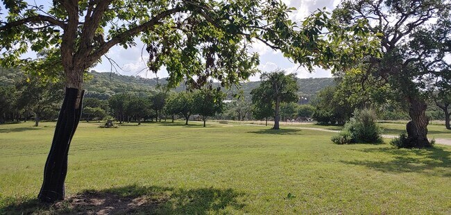 Foto del edificio - 673 Town Creek Rd