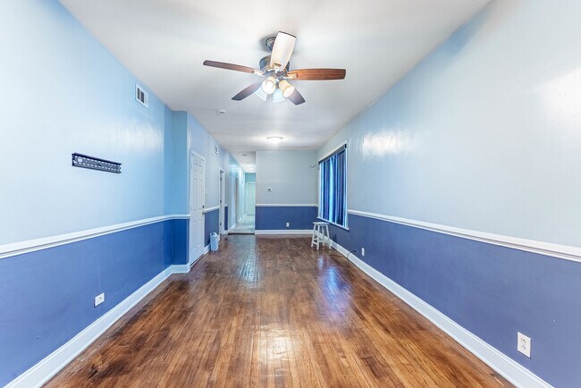 Foto del edificio - 6849 S Green St