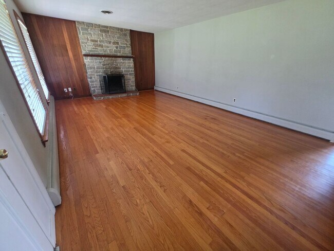 Foto del edificio - 2213 Allibone Rd