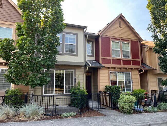 Building Photo - Lovely 2 Bed, 2.5 Bath home in Beaverton's Arbor Station Neighborhood, NEW PAINT .