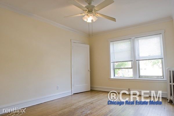 Building Photo - 1557 W Fargo Ave