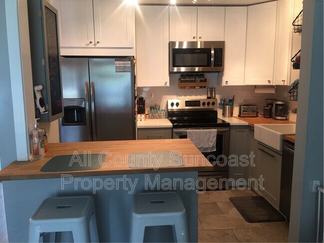 Building Photo - 4290 Porpoise Dr SE