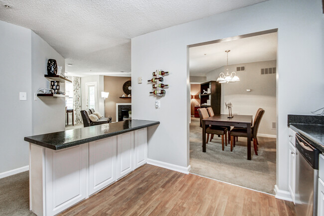 Kitchen/ Dining Room - Azalea Park at Sandy Springs